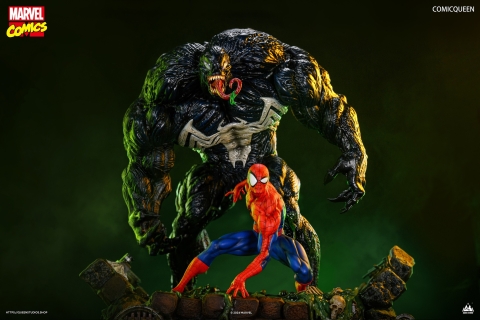 Spider-Man VS Venom 1/4 Scale Statue (Premium Ver) by Queen Studios
