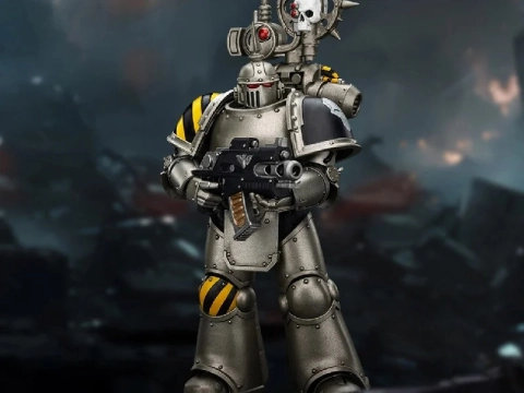 JT01468  Warhammer: Iron Warriors MKII Tactical Legionary with Nuncio-vox 1/18 Figure