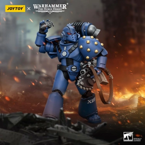 JT00089 Warhammer: MKVI Tactical Squad Legionary with Bolter and Chainblade 1/18 by JoyToy