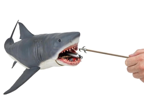 Jaws 50th Anniversary The Game of Jaws by Neca