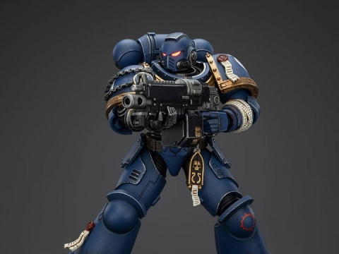 JT01383 Warhammer 40,000: Space Marine 2 Ultramarines Brother Chairon (Collectors Edition)